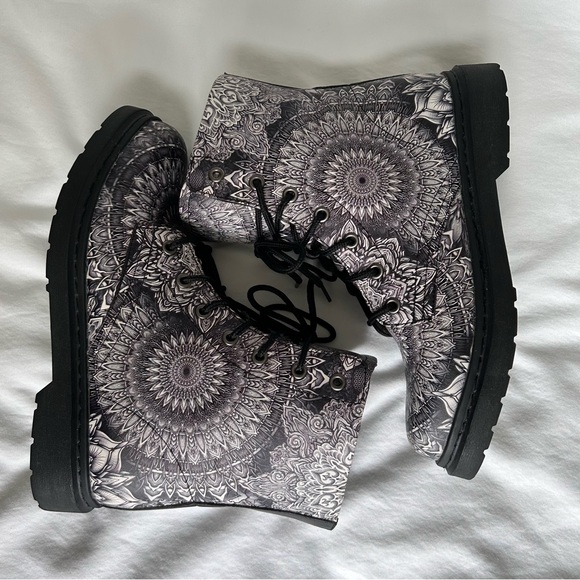 ELECTRO THREADS Floral Mandala Combat Boots Unisex Mens 11 M Women’s 12.5 EUC+ - Picture 6 of 12